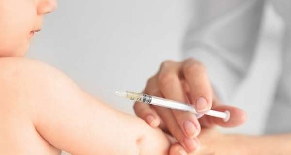 Dringende oproep: Duizenden overlijden na coronavaccinatie